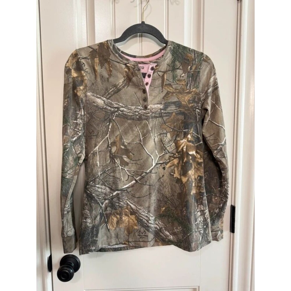 Realtree Camo Henley Shirt Womens Medium 8-10 Long Sleeve Outdoor Casual